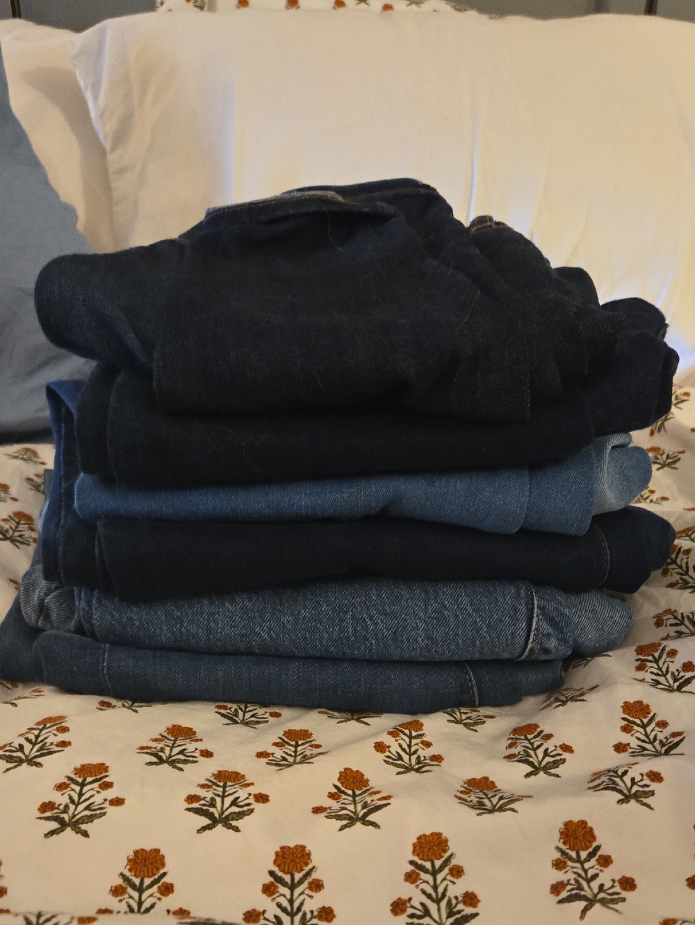 Bundle Of 6! Classic Women's Blue Denim Jeans - Dark and Medium Wash